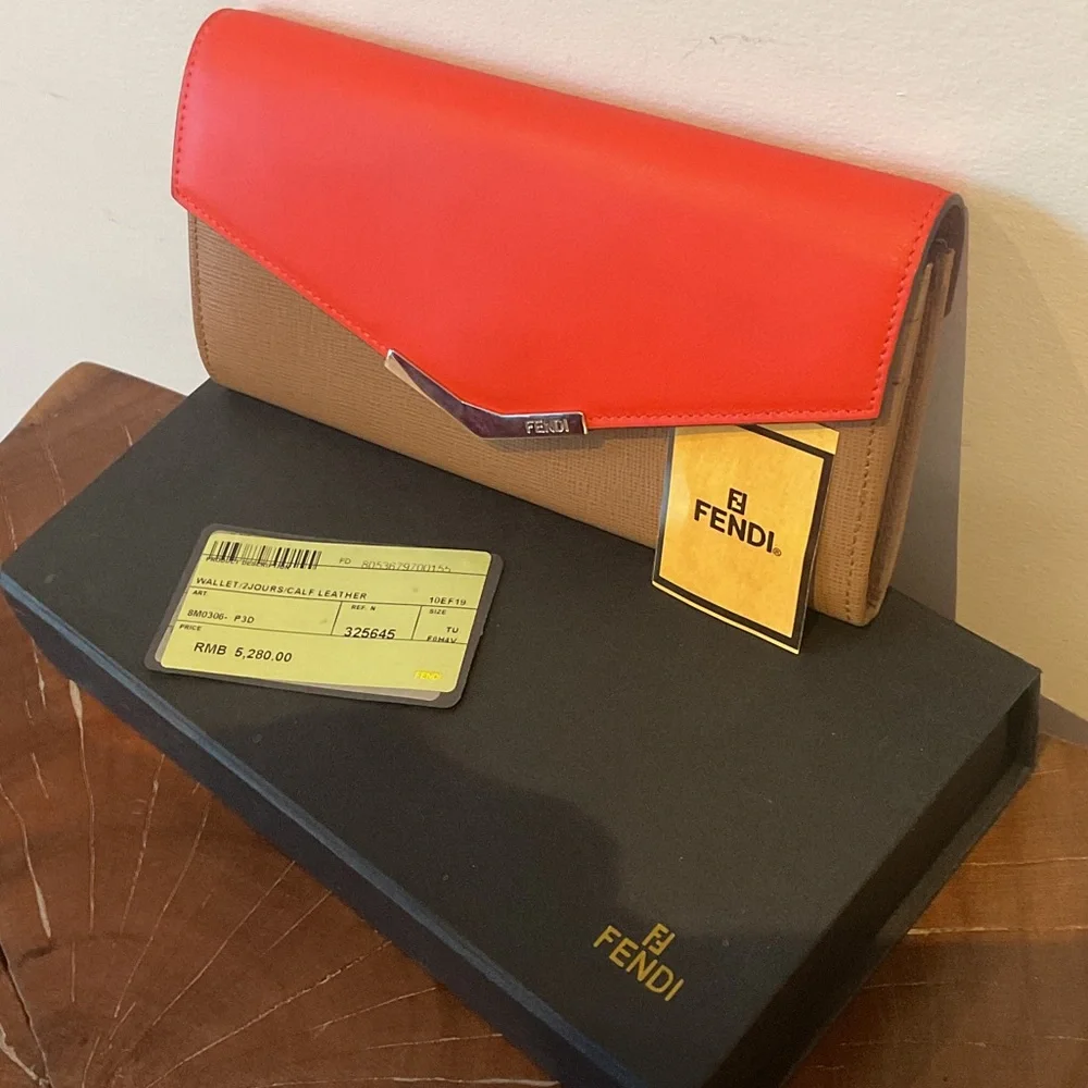 Fendi Vibrant Tangerine and Tan Wallet - Picture 3 of 11